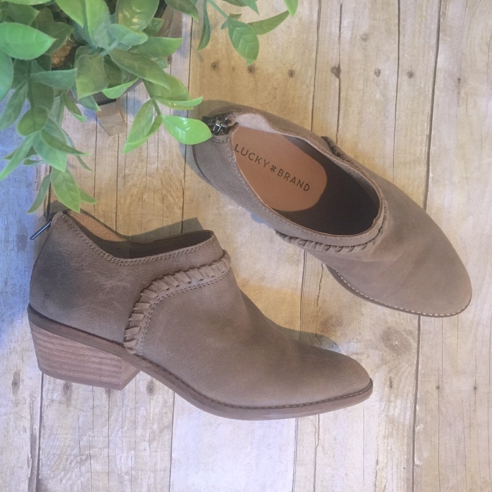 Lucky Brand 🍀 Leather Ankle Booties taupe zip 7.5